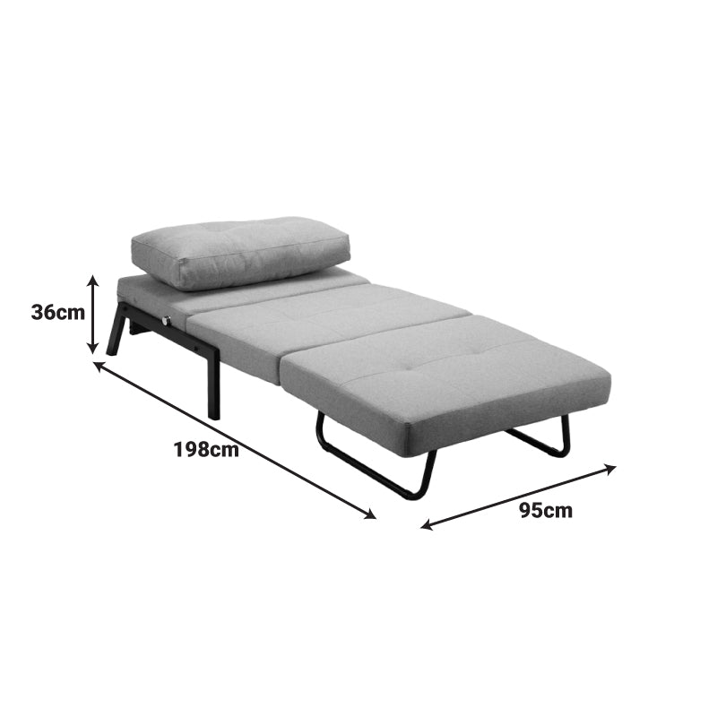 Модерна, естетска и уникатна лоунџ фотелја на расклопување Armchair-Bed Sapic обложена со премиум беж ткаенина, зајакната паметна шасија и стабилни црни метални ногарки