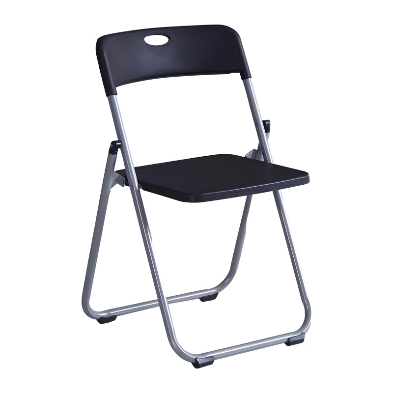 Модерен, естетски и уникатен преклопен стол Foldable chair Oasic со седиште од зајакнат црн полипропилен и лесна преклопна сребрена рамка