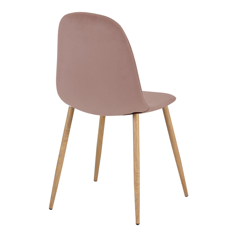 Модерен трпезариски лоунџ стол Dining Chair Windsor обложен со софистицирано меко кадифе во специфична нијанса на скапана јаболка, поддржан со цврсти метални ногарки со напреден ефект на натур дрво