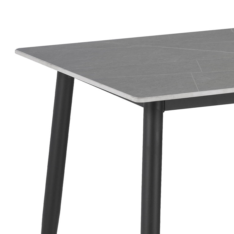 Модерна, естетска и уникатна трпезариска маса Dining table Laria со горна плоча од луксузен сив мермерен синтеруван камен и архитектонска црна метална база