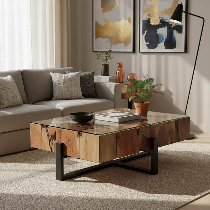 Модерна рустична клуб маса за кафе Coffee Table Wallis изработена од вистинско масивно тиково дрво во природна натур боја, со карактеристична префинета и раскошна текстура на годовите