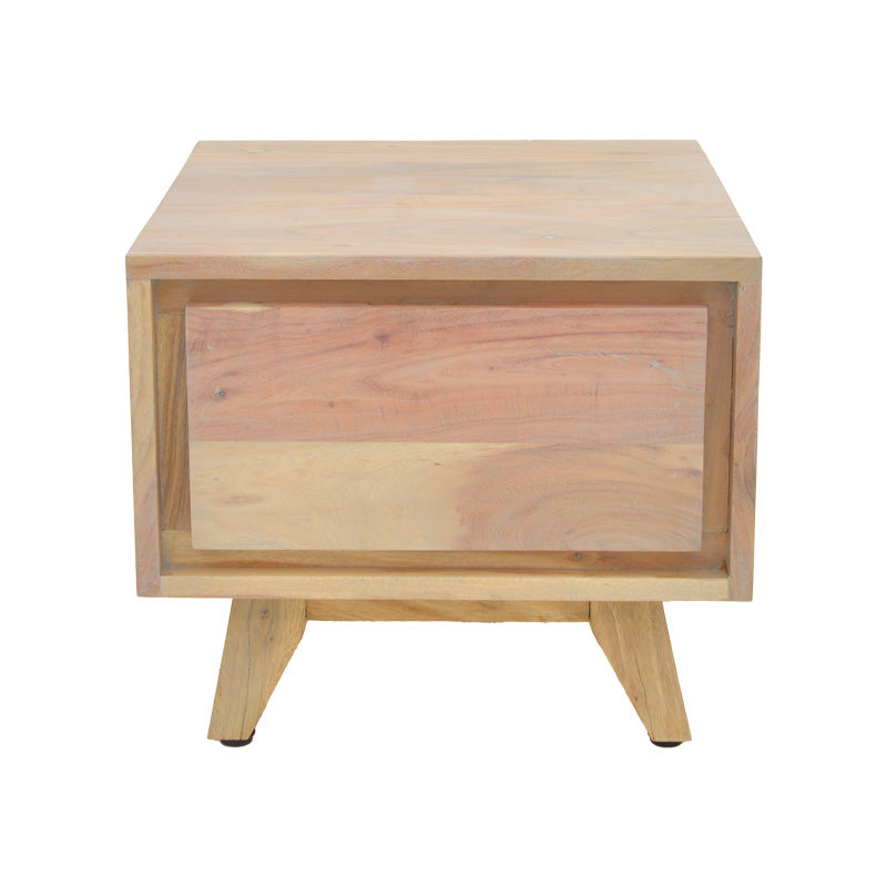 Ниска ноќна масичка Barane од вистинско акациово дрво со природни текстури и рустикален дизајн