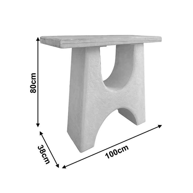 Модерна, естетска и уникатна конзолна маса Console Table Rhoic со горна површина во природна нијанса на дрво и зајакната естетска шасија во екри боја