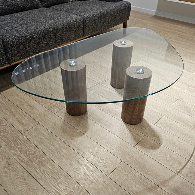 steklena klubska miza,steklenе mizе
/ kaljeno steklo Elegantna steklena miza,steklena miza, Маса за кафе Амелија / Masa za kafe Amelija / Coffe Table Amelia / Masi za kafe / Маси за кафе