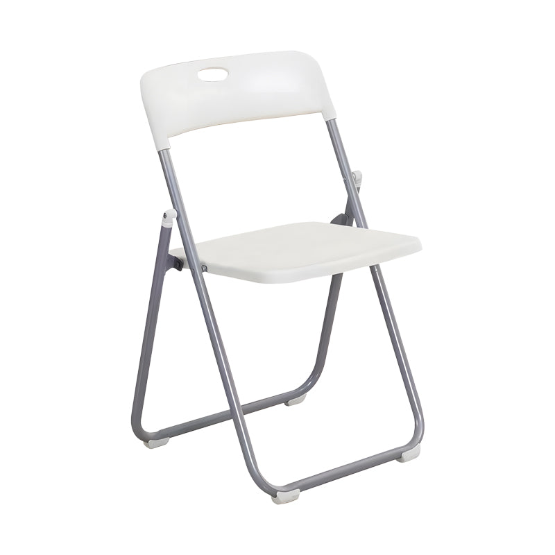 Модерен, естетски и уникатен преклопен стол Foldable chair Palic со седиште од зајакнат бел полипропилен и лесна преклопна сребрена рамка