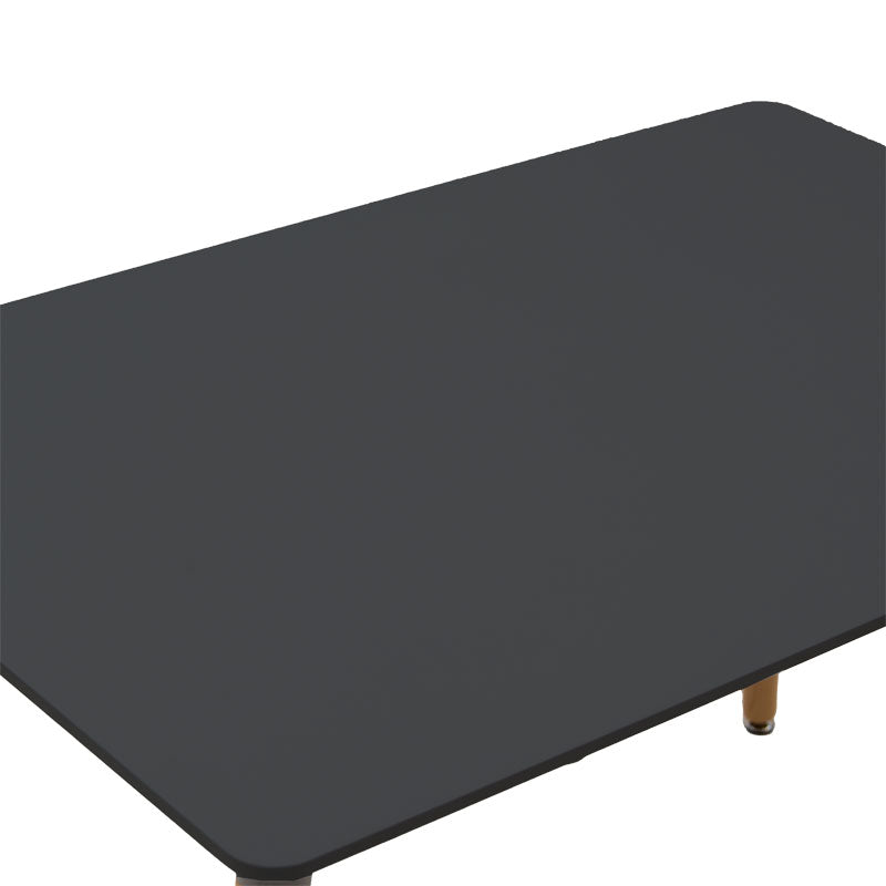 Комплетен трпезариски сет од 5 парчиња Dining Table Waric со елегантна мат црна правоаголна маса и четири усогласени лоунџ столици со засилени дрвени ногарки во натур боја