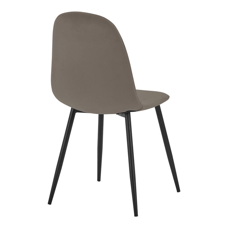 Модерен трпезариски лоунџ стол Dining Chair Wood обложен со софистицирано меко беж кадифе, поддржан со цврсти метални ногарки во мат црна боја