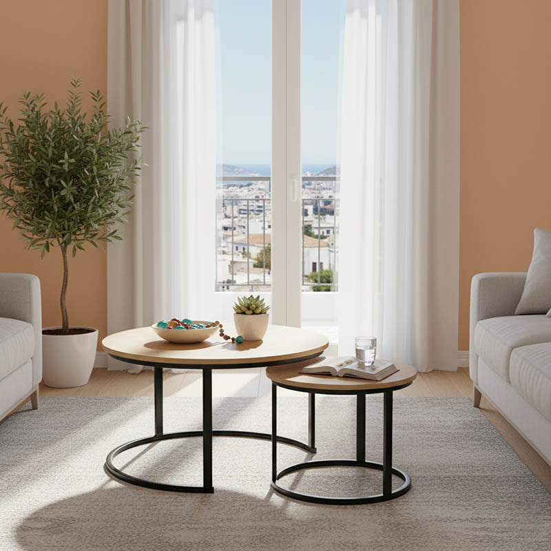 Модерен индустриски сет од две кружни клуб масички Coffee Tables Woodic во топол натур даб декор со стабилни мат црни метални ногарки
