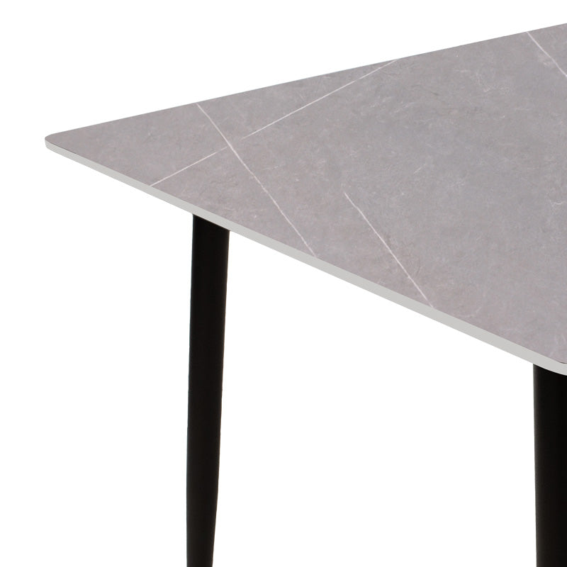 Модерна, естетска и уникатна трпезариска маса Dining table Laria со горна плоча од луксузен сив мермерен синтеруван камен и архитектонска црна метална база