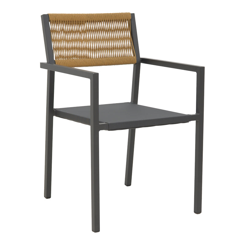 Модерна, естетска и уникатна лоунџ фотелја Aluminum armchair Jarrah со цврста антрацит алуминиумска рамка и густо ткаена Textilene површина во топла нијанса на природен ратан