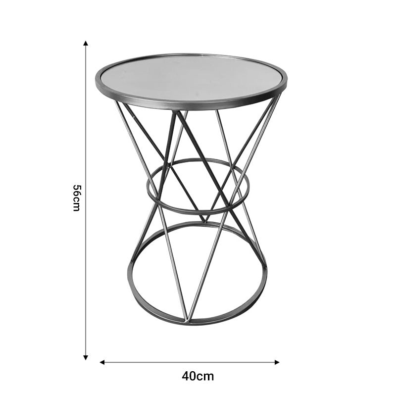 Модерна, естетска и уникатна квадратна масичка за кафе Coffee table Halor со раскошна златна метална структура и фино обработена горна плоча