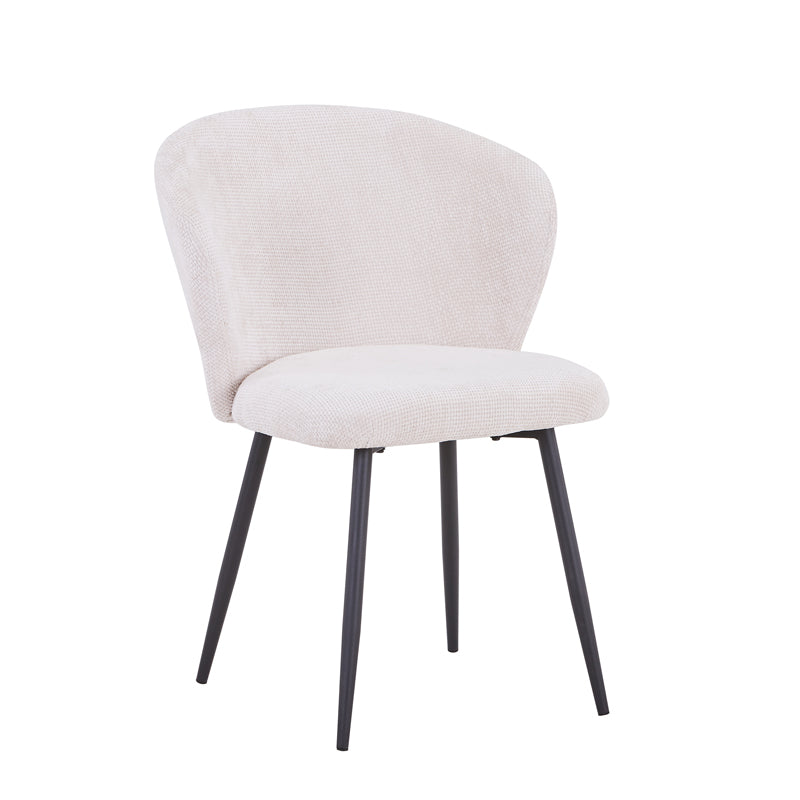 Модерна трпезариска лоунџ столица Chair Xenosa тапацирана во засилена бела ткаенина со комфорни наслони и цврсти коси црни метални ногарки