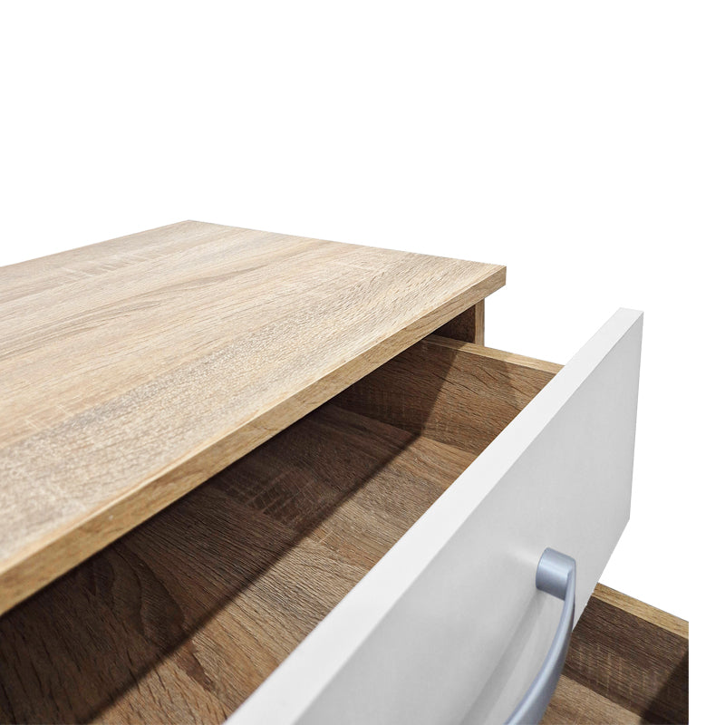 Модерна компактна ноќна масичка Bedside Table Vedaet со надворешна рамка во сонома декор, паметна мат бела фиока за складирање и отворена лоунџ полица
